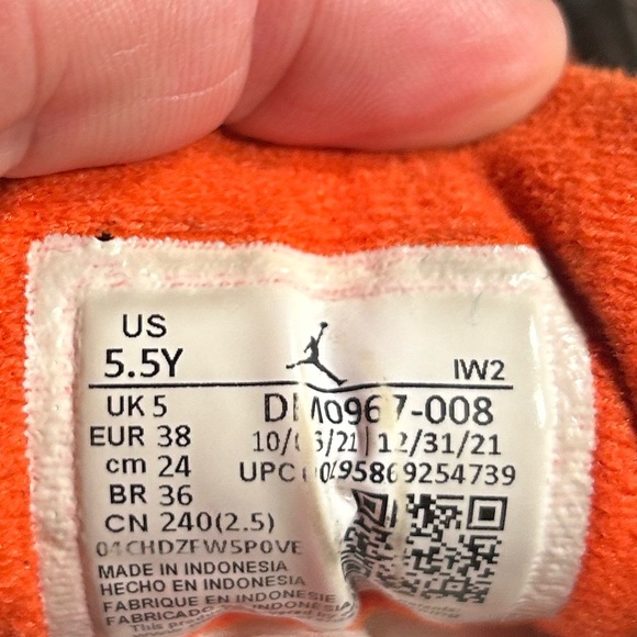 Jordan 3 Retro Desert Elephant size 5.5 big boy - Picture 8 of 9